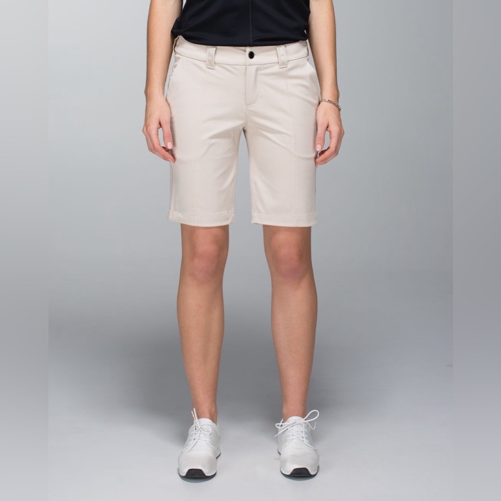 lululemon athletica Women's Beige Knee-Length Bermuda Shorts